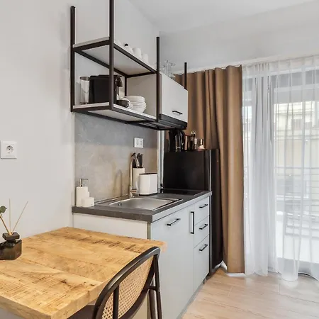 Limehome Athens Solonos City Center 雅典 Exterior photo