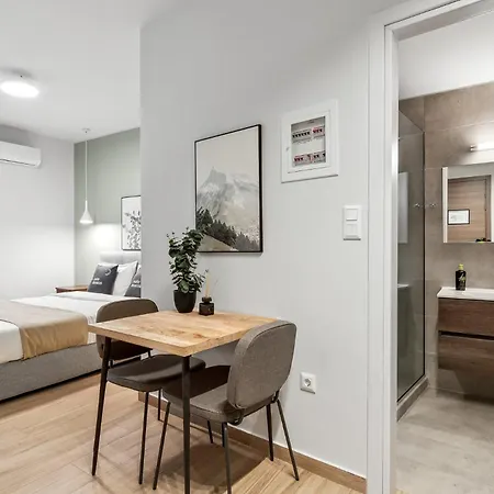 Limehome Athens Solonos City Center 雅典 Exterior photo