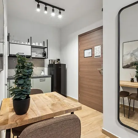 Limehome Athens Solonos City Center 雅典 Room photo