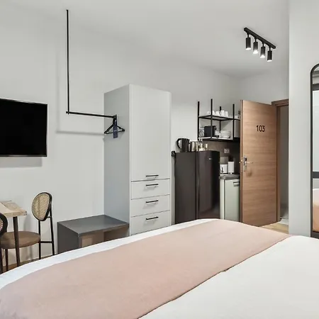 Limehome Athens Solonos City Center 雅典 Room photo