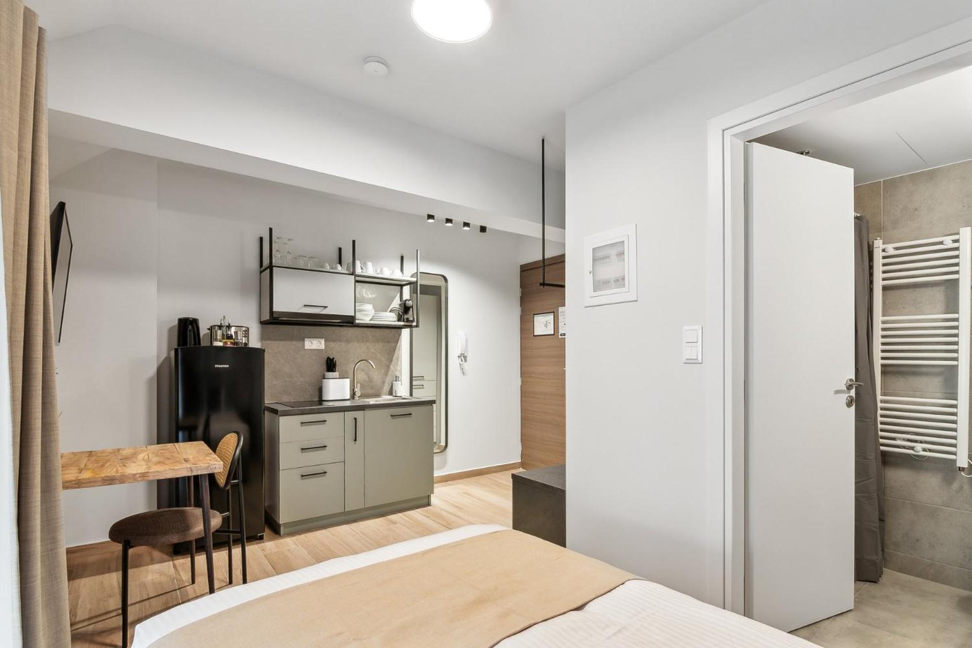Apartment Limehome Solonos Center *