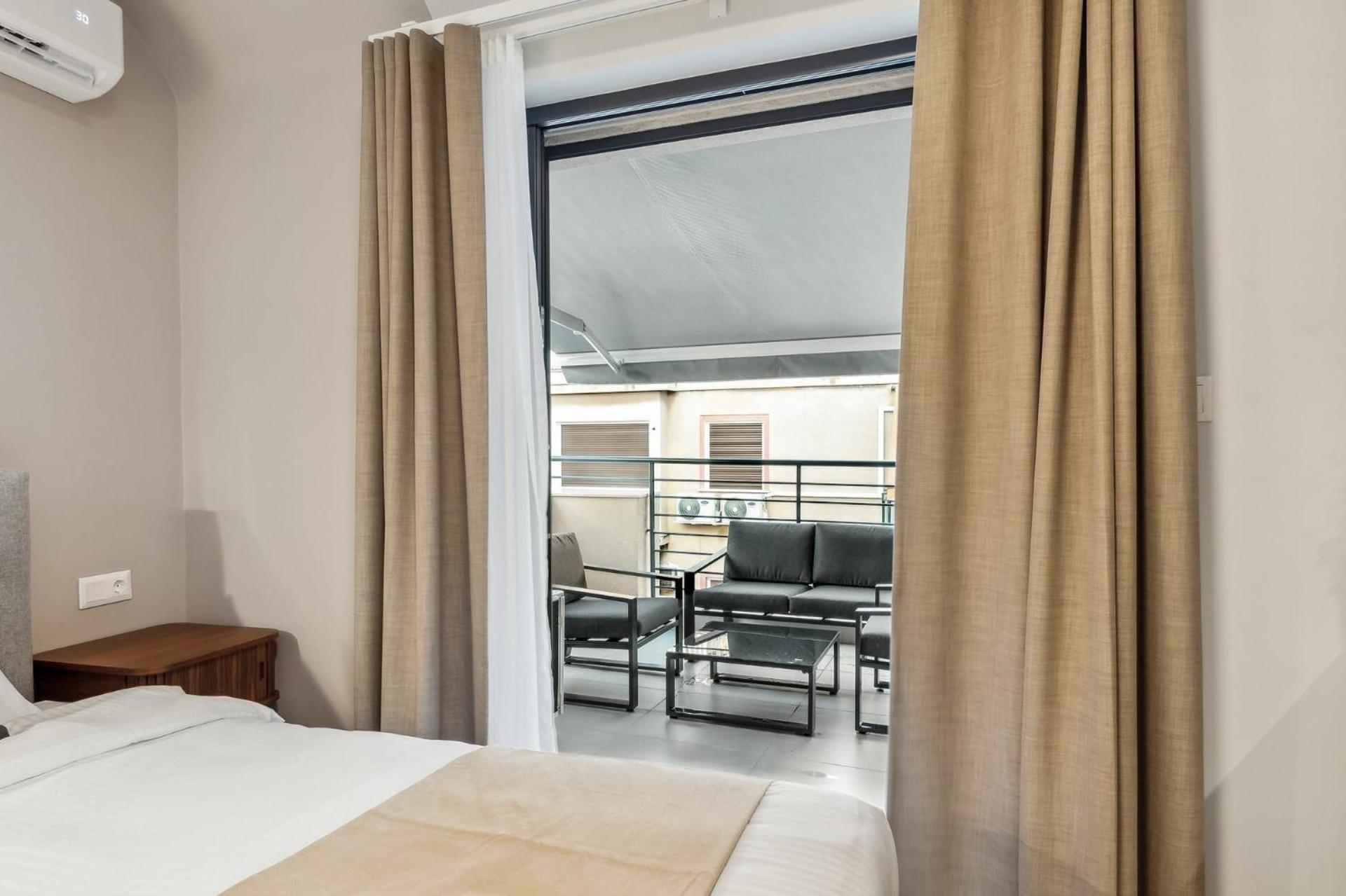 Limehome Solonos Center * Athens
