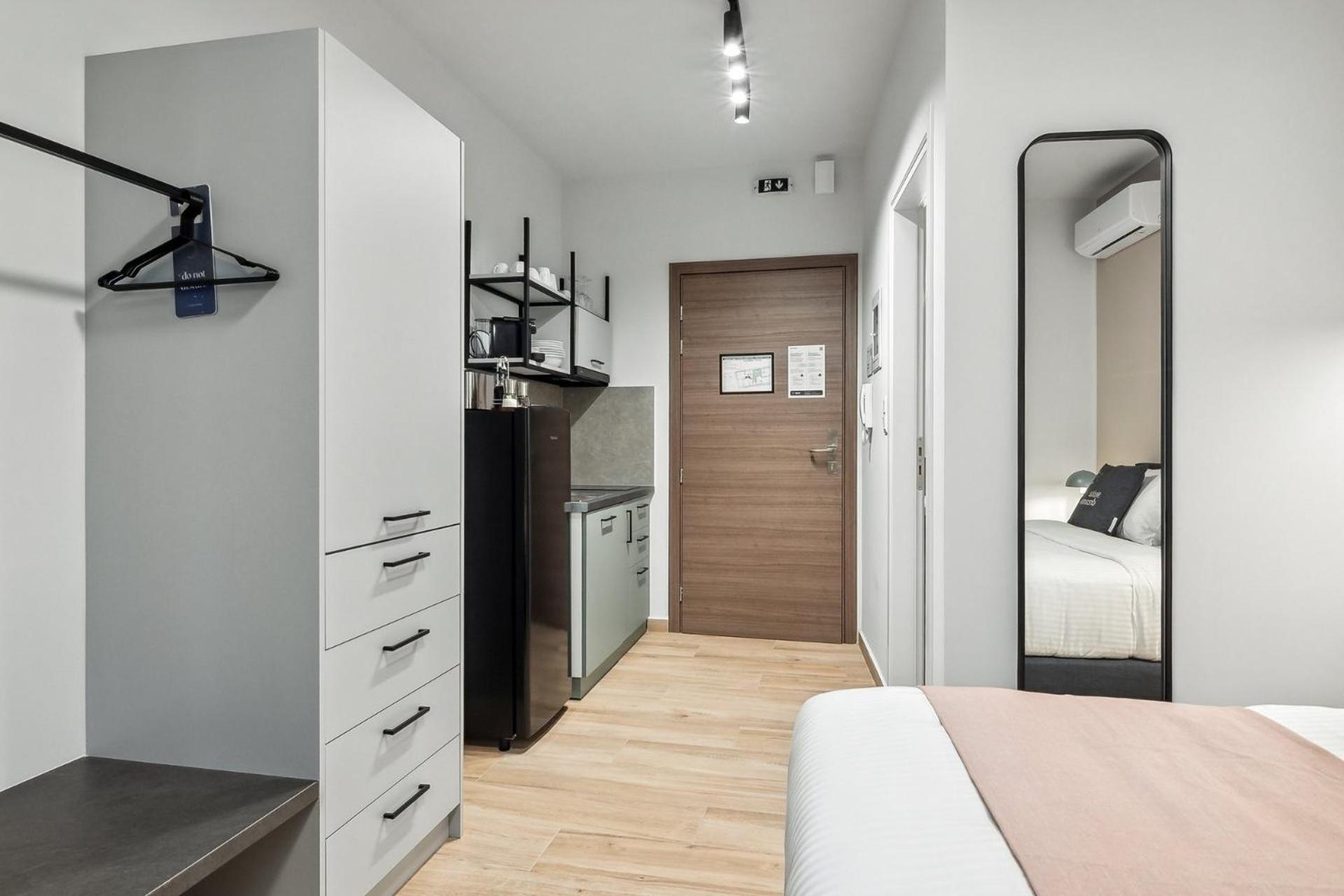 Limehome Solonos Center * Athens