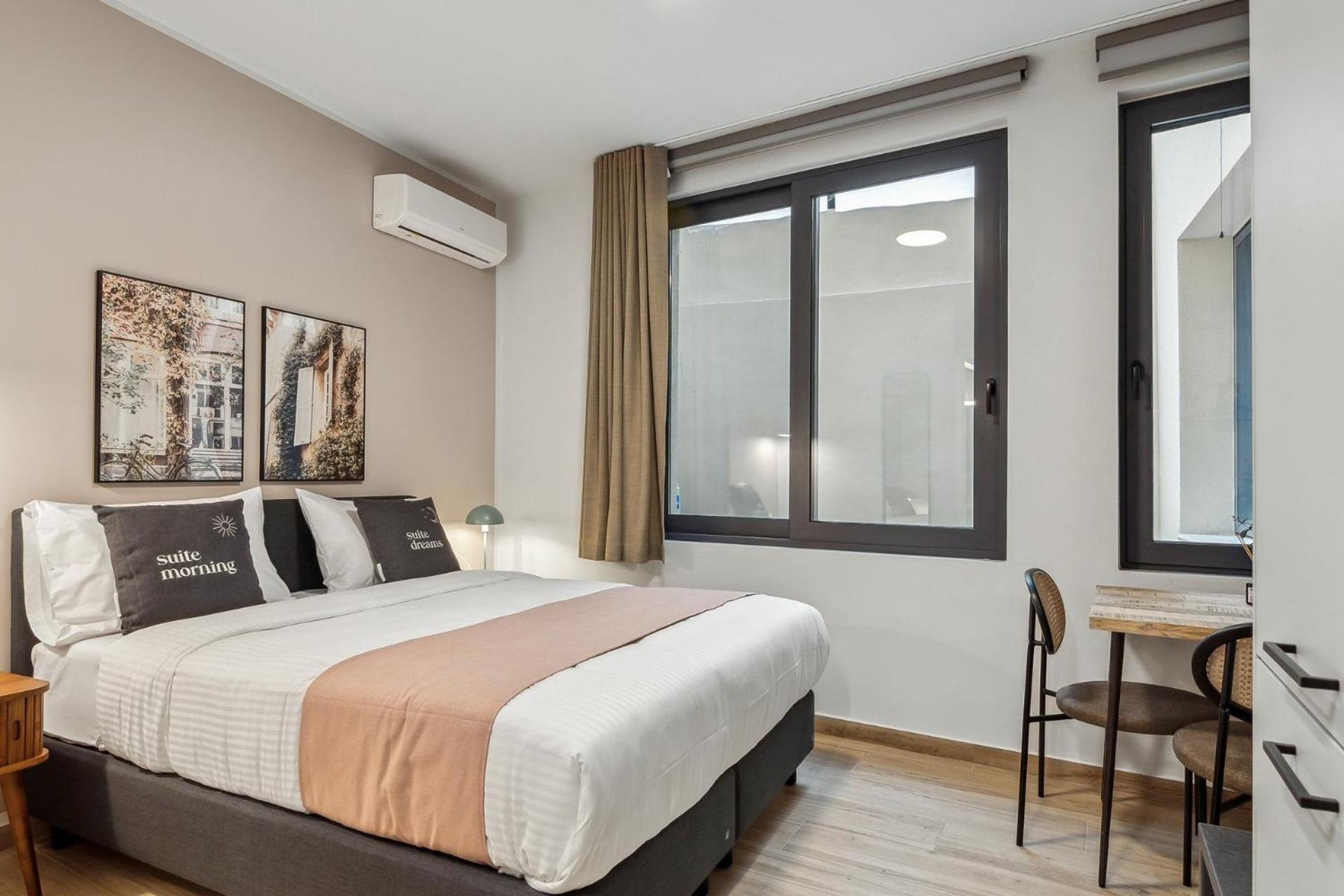 Limehome Solonos Center *