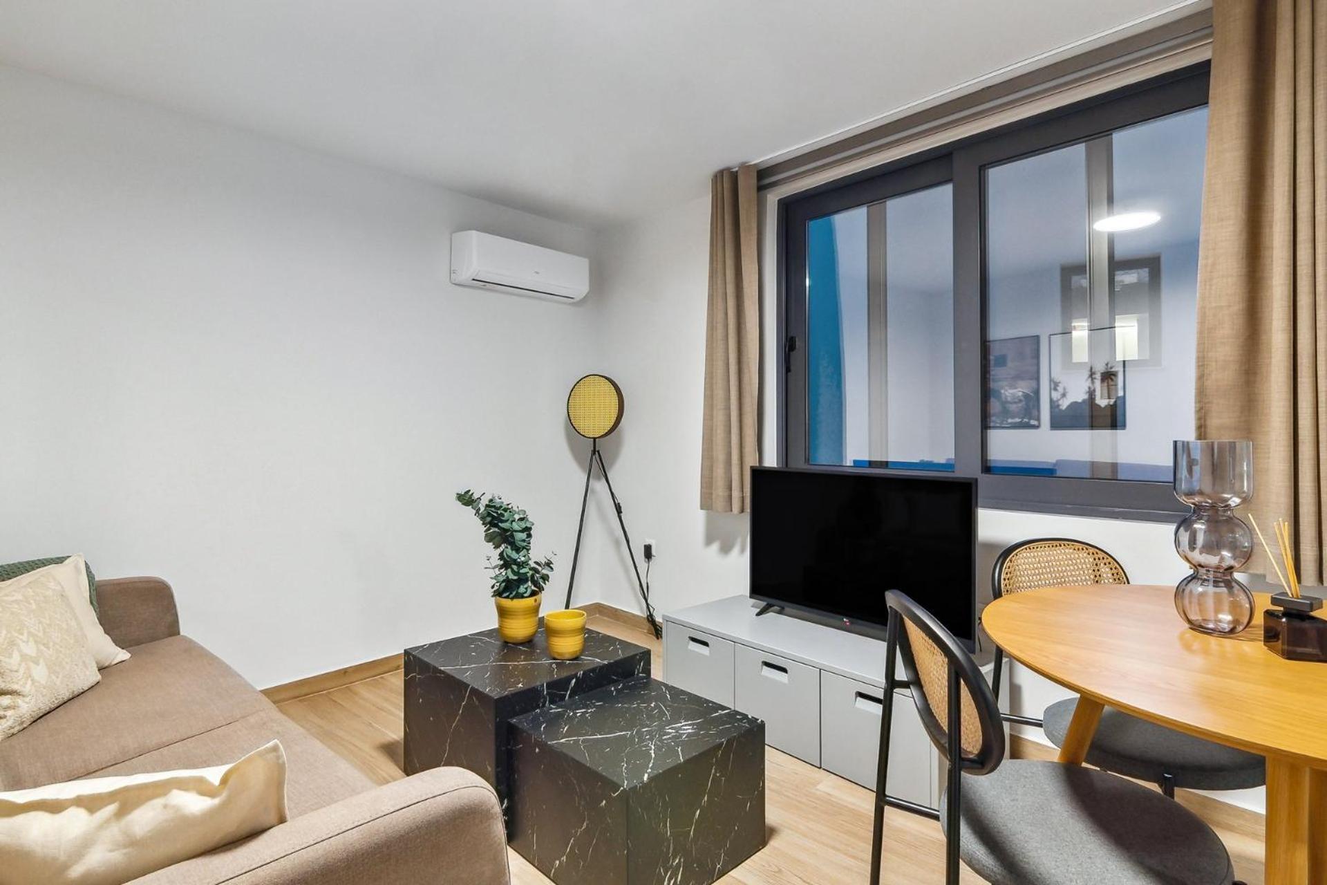 Limehome Solonos Center * Athens
