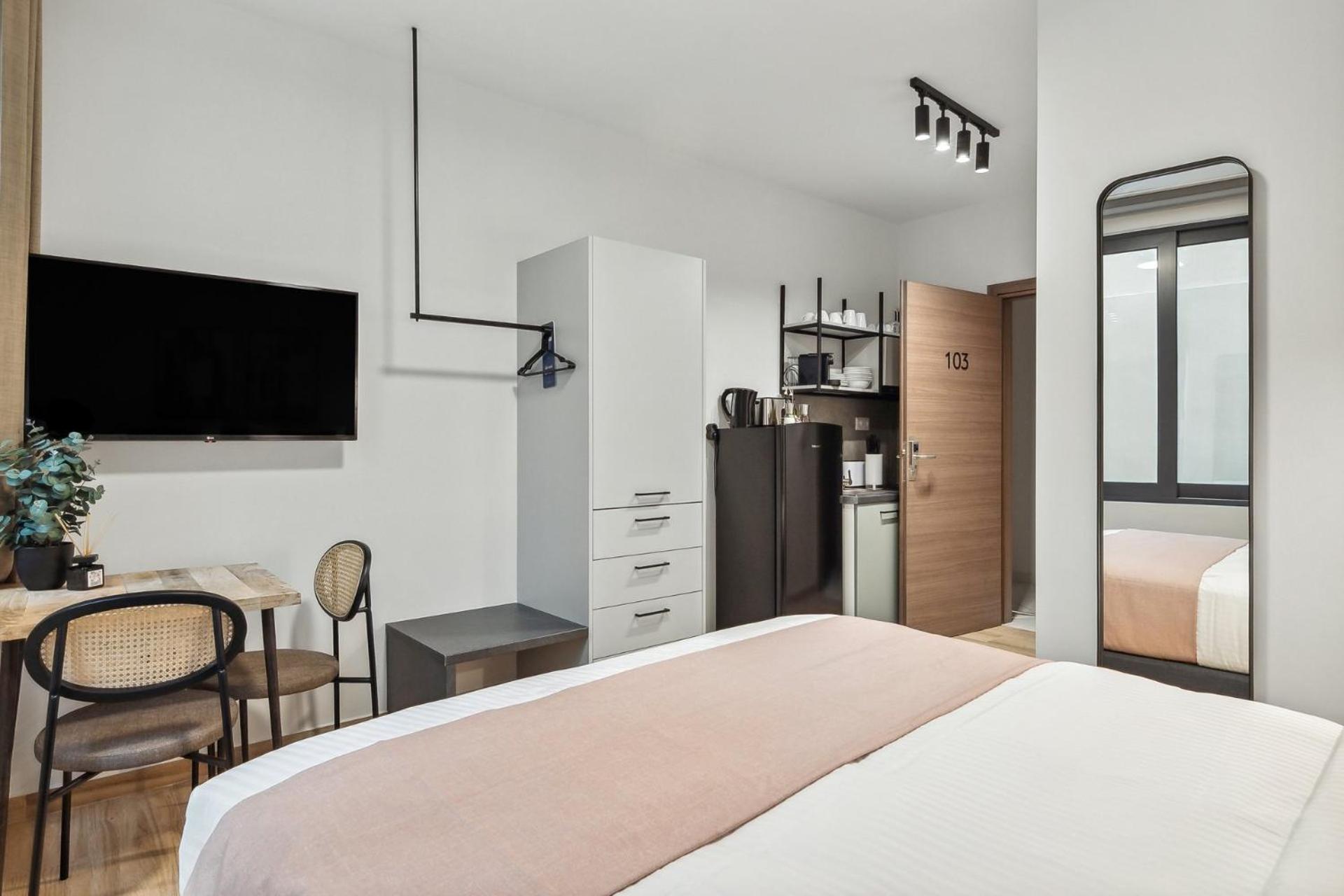 Limehome Solonos Center * Athens