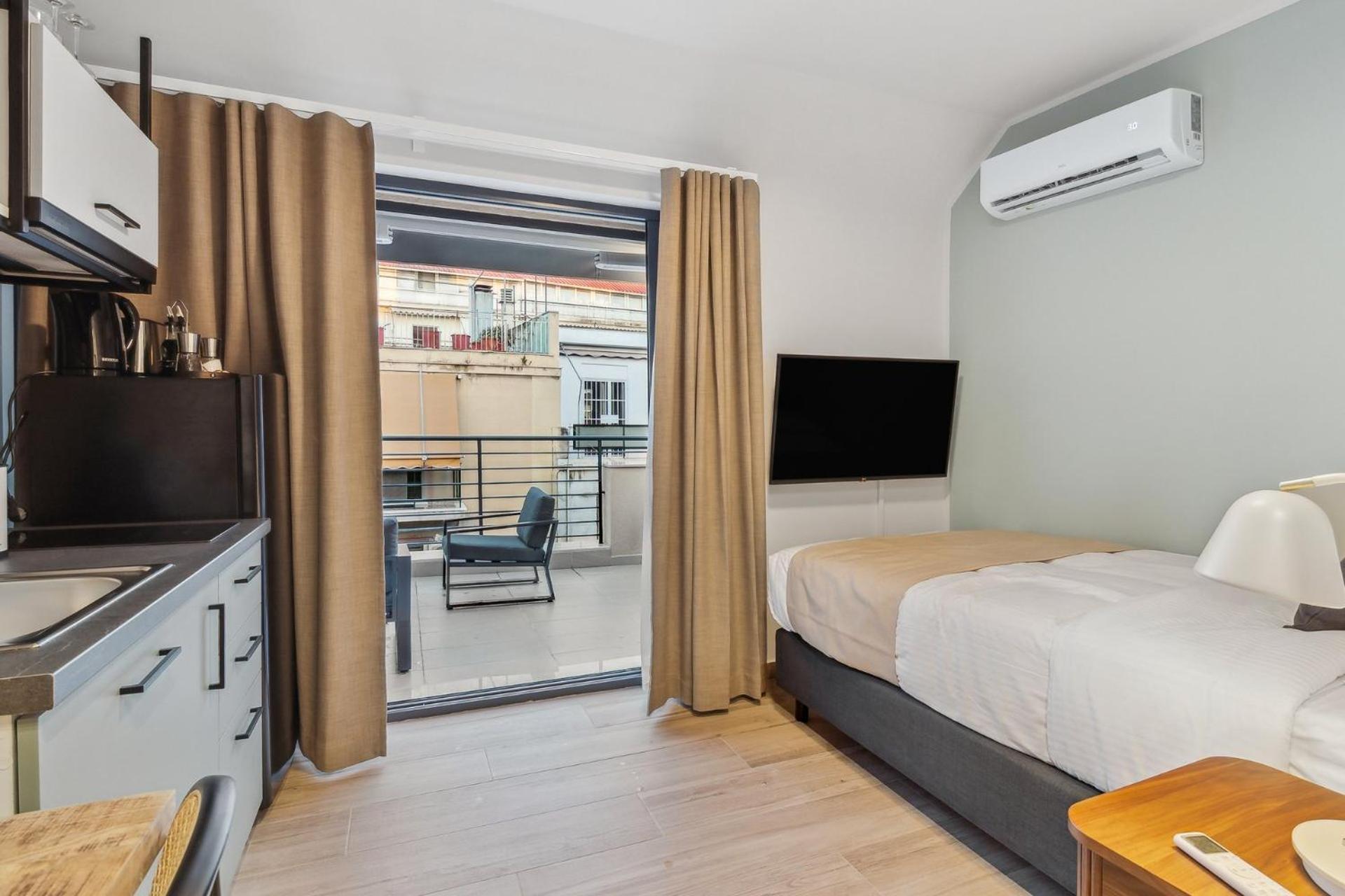 Limehome Solonos Center Athens