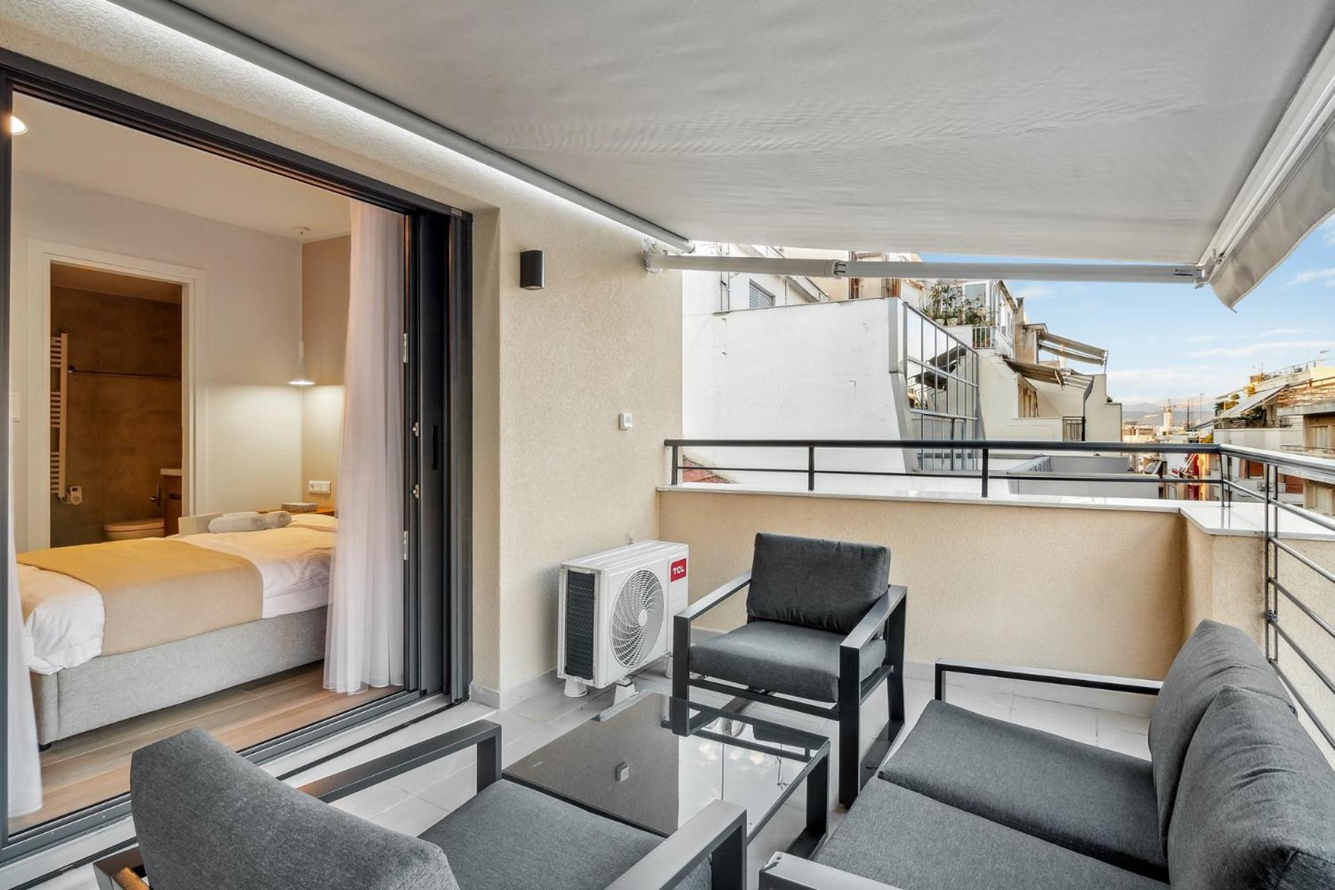 Apartment Limehome Solonos Center *
