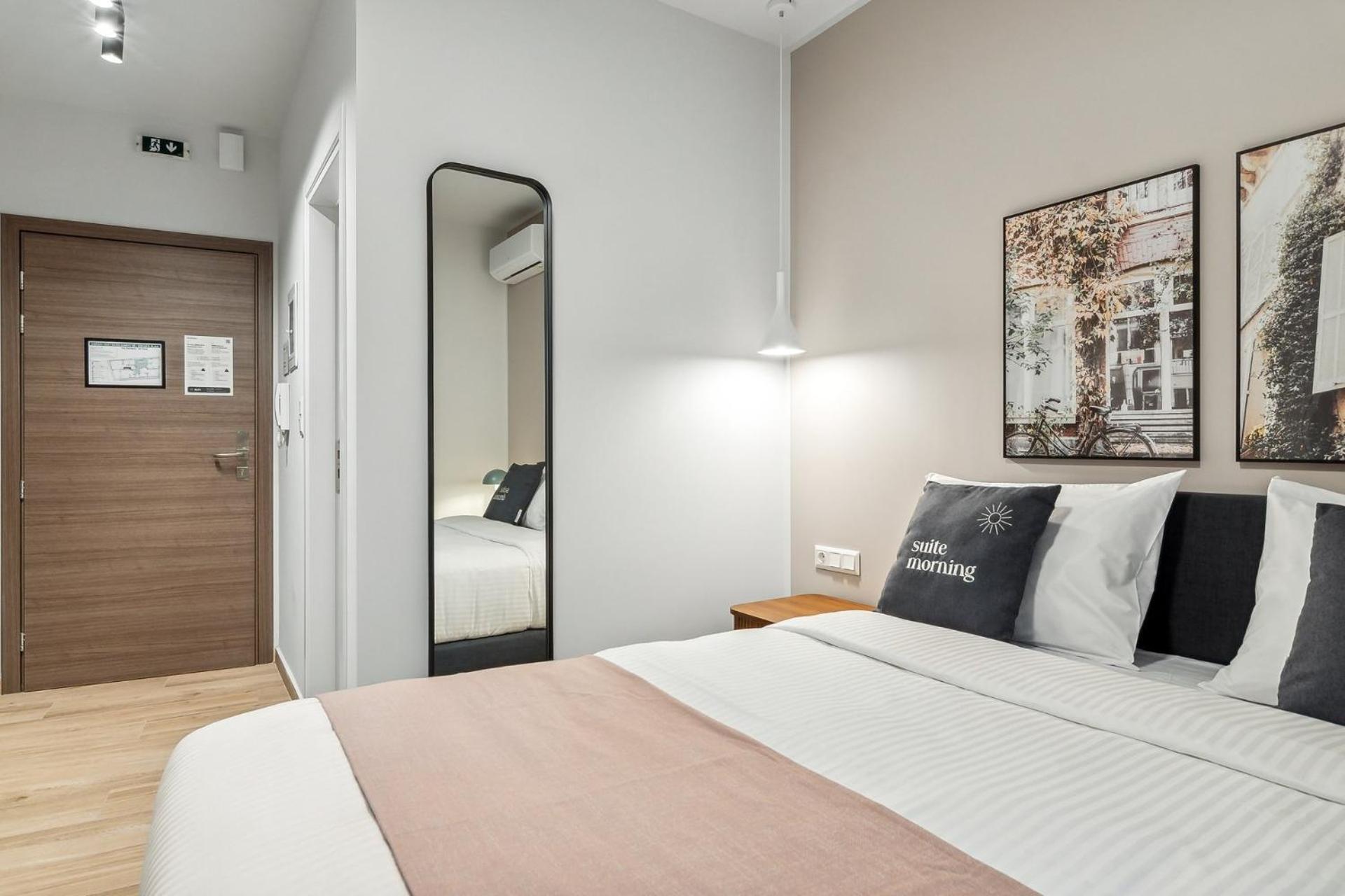 Limehome Solonos Center Athens