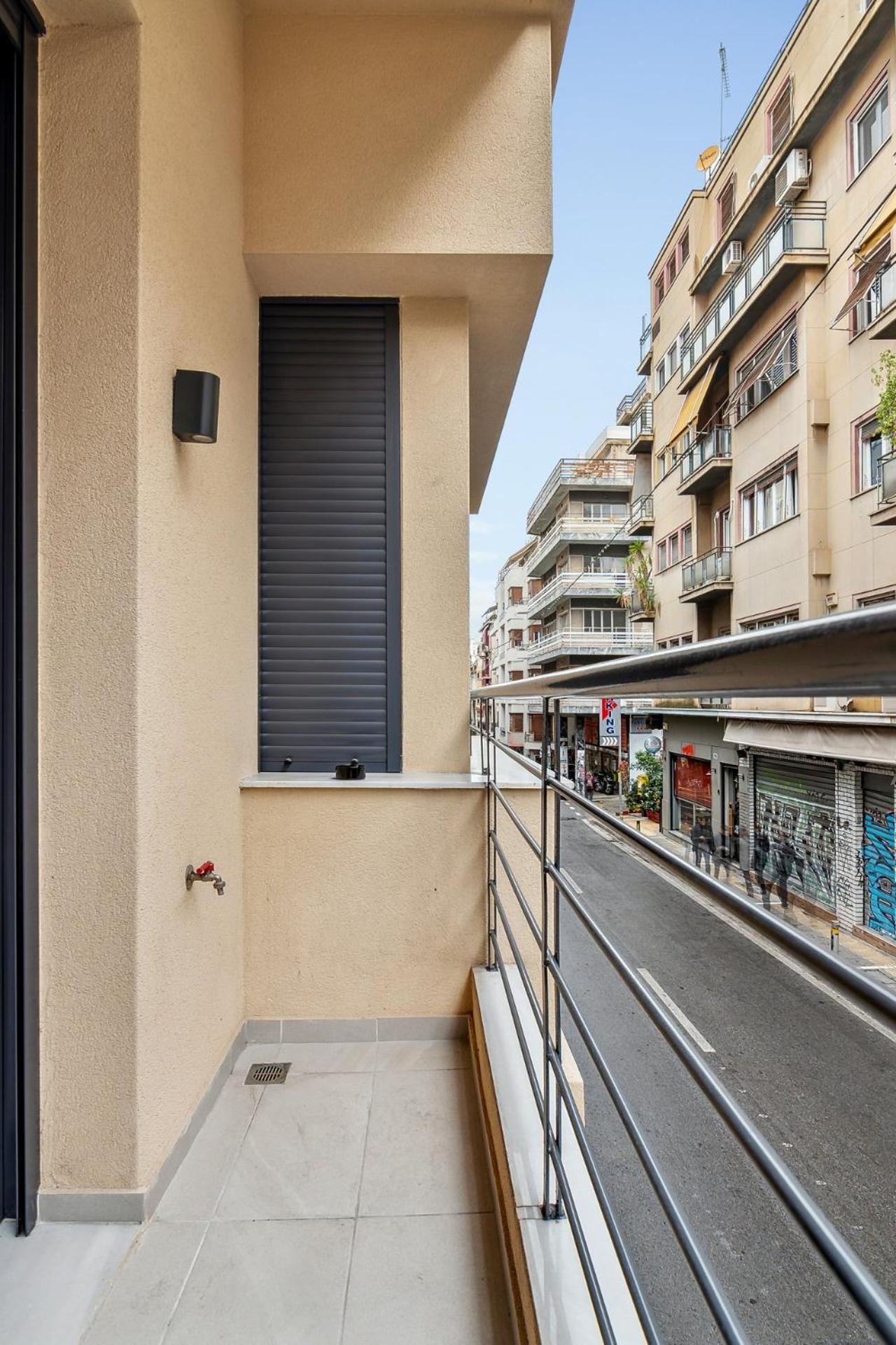 Apartment Limehome Solonos Center *